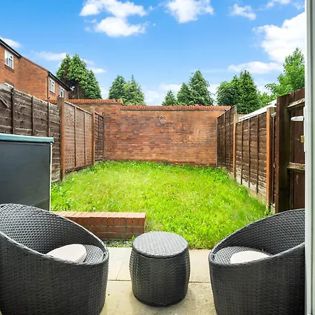 2 Bedroom House - Garden & Parking 2gm - Wifi Birmingham